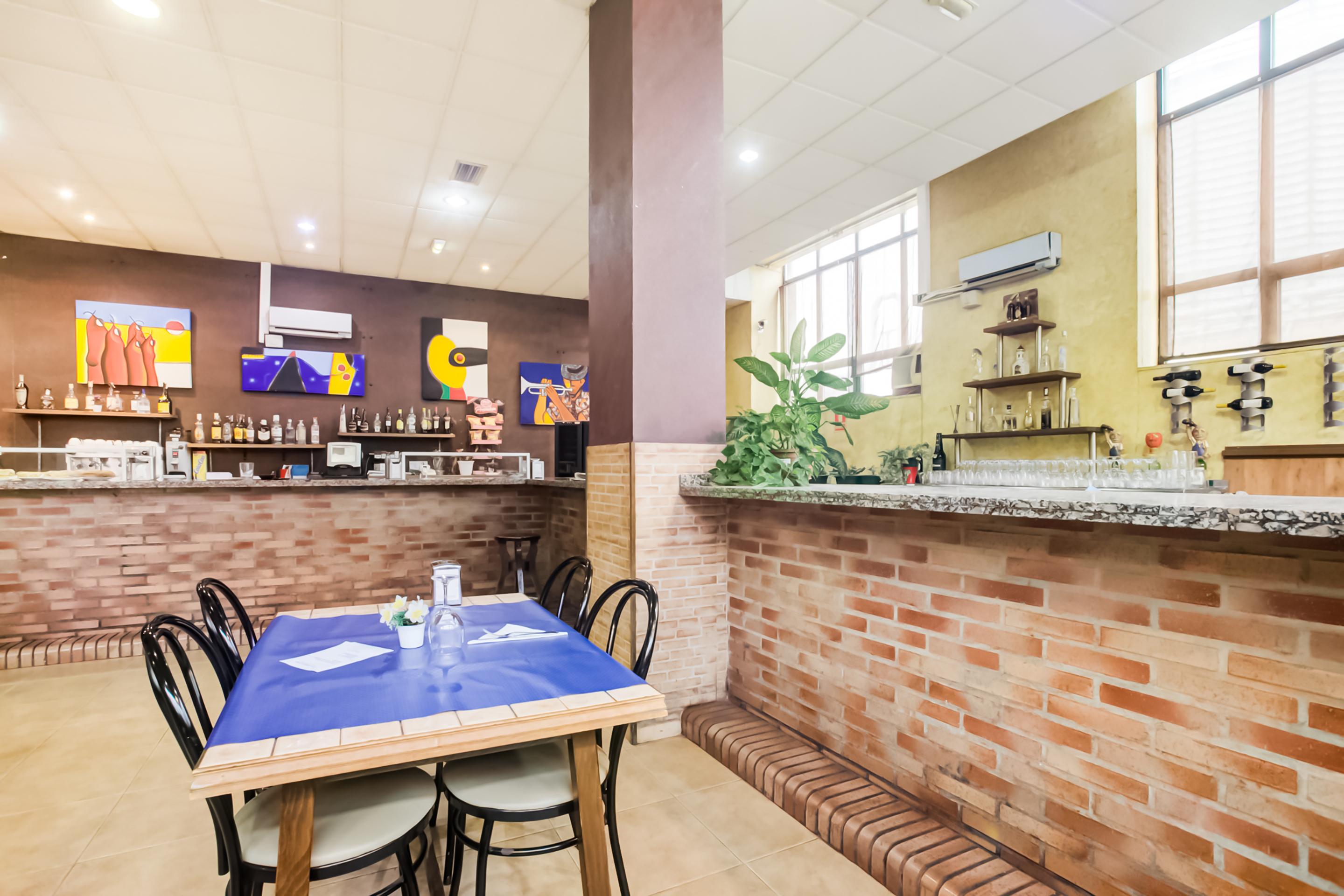 Oyo Hotel Parque Empresarial Авила Экстерьер фото