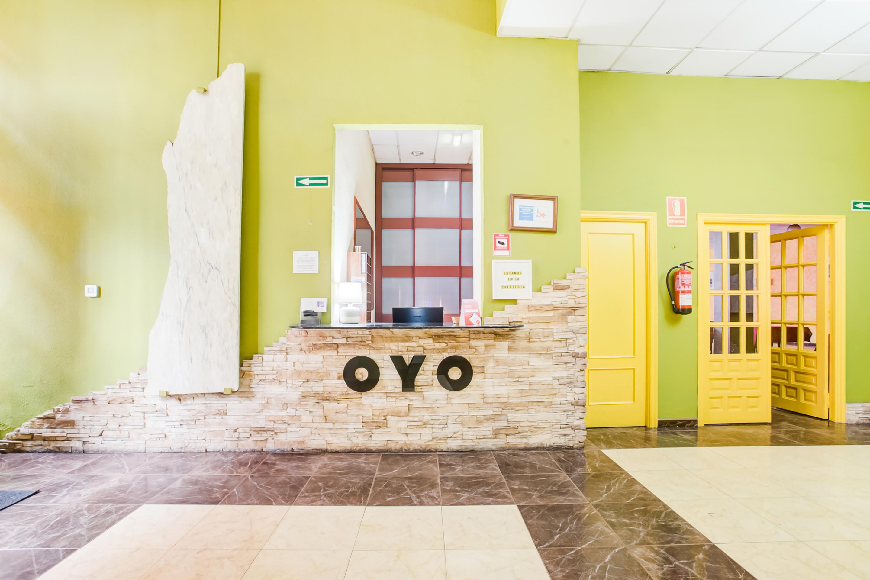 Oyo Hotel Parque Empresarial Авила Экстерьер фото